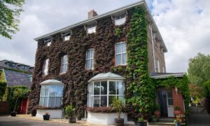 Outside of the Aberdeen Lodge